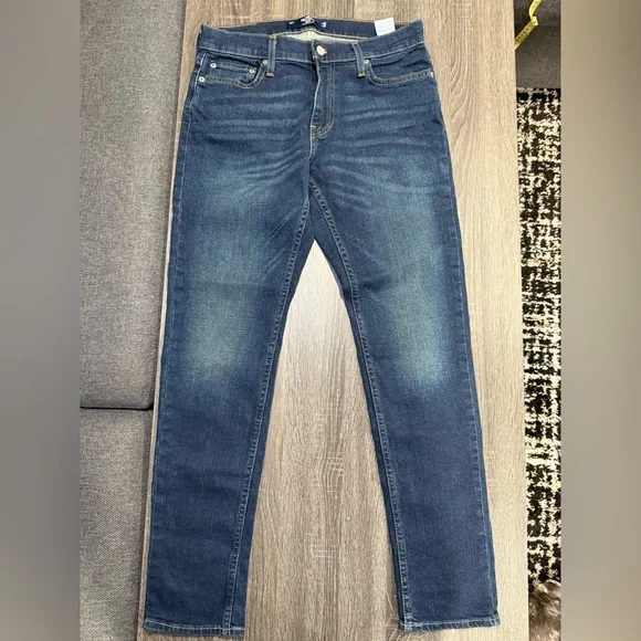 Hollister Men's Dark Blue Straight Jeans - Picture 4 of 12